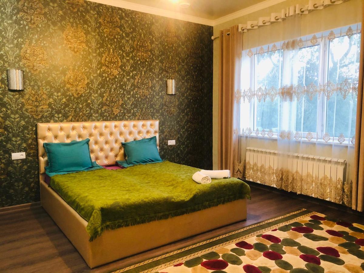 Sweet Home Hostel Biskek Kültér fotó