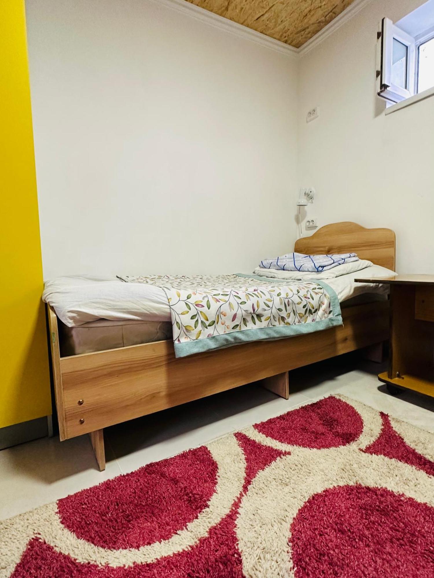 Sweet Home Hostel Biskek Kültér fotó