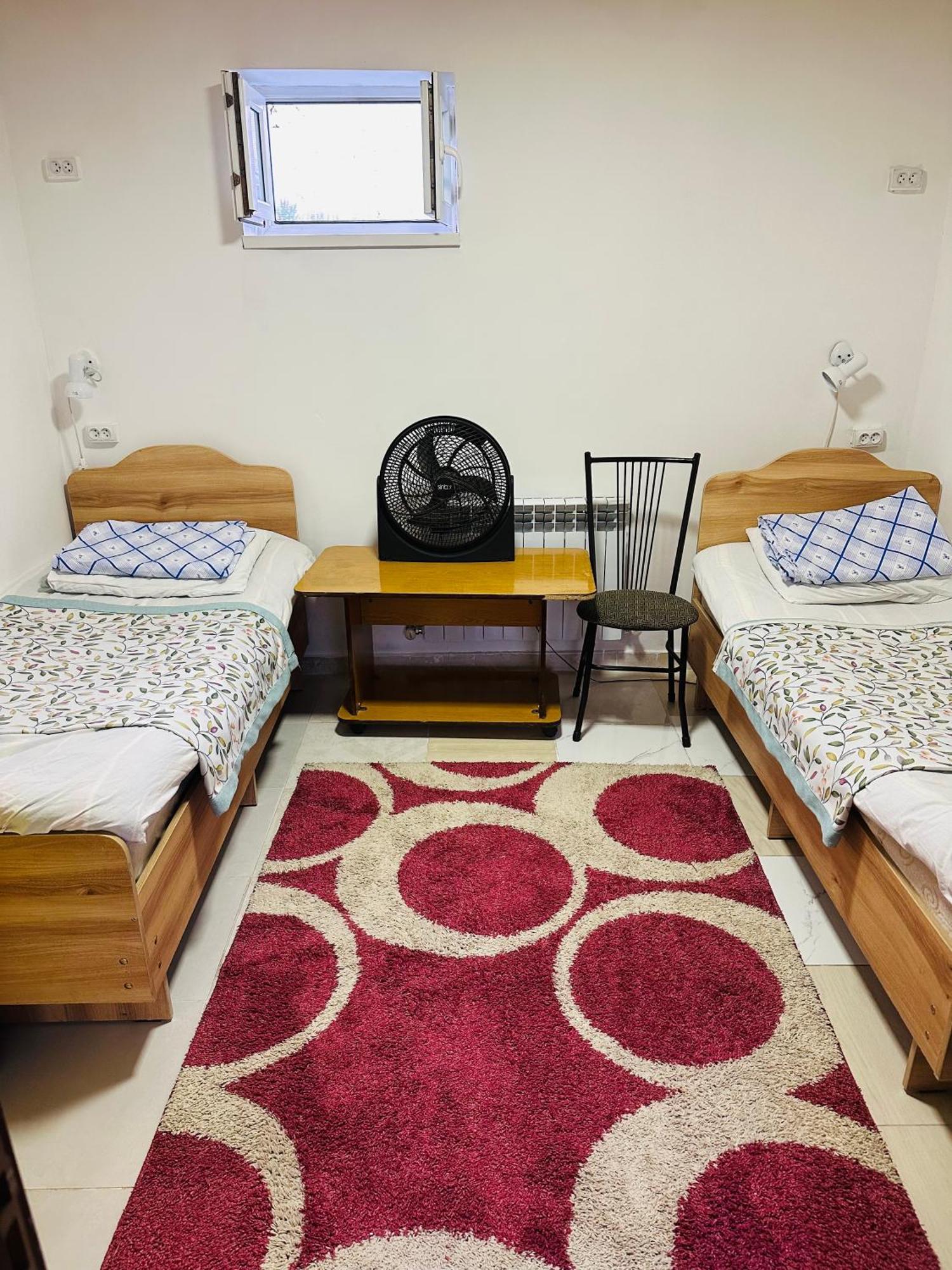 Sweet Home Hostel Biskek Kültér fotó
