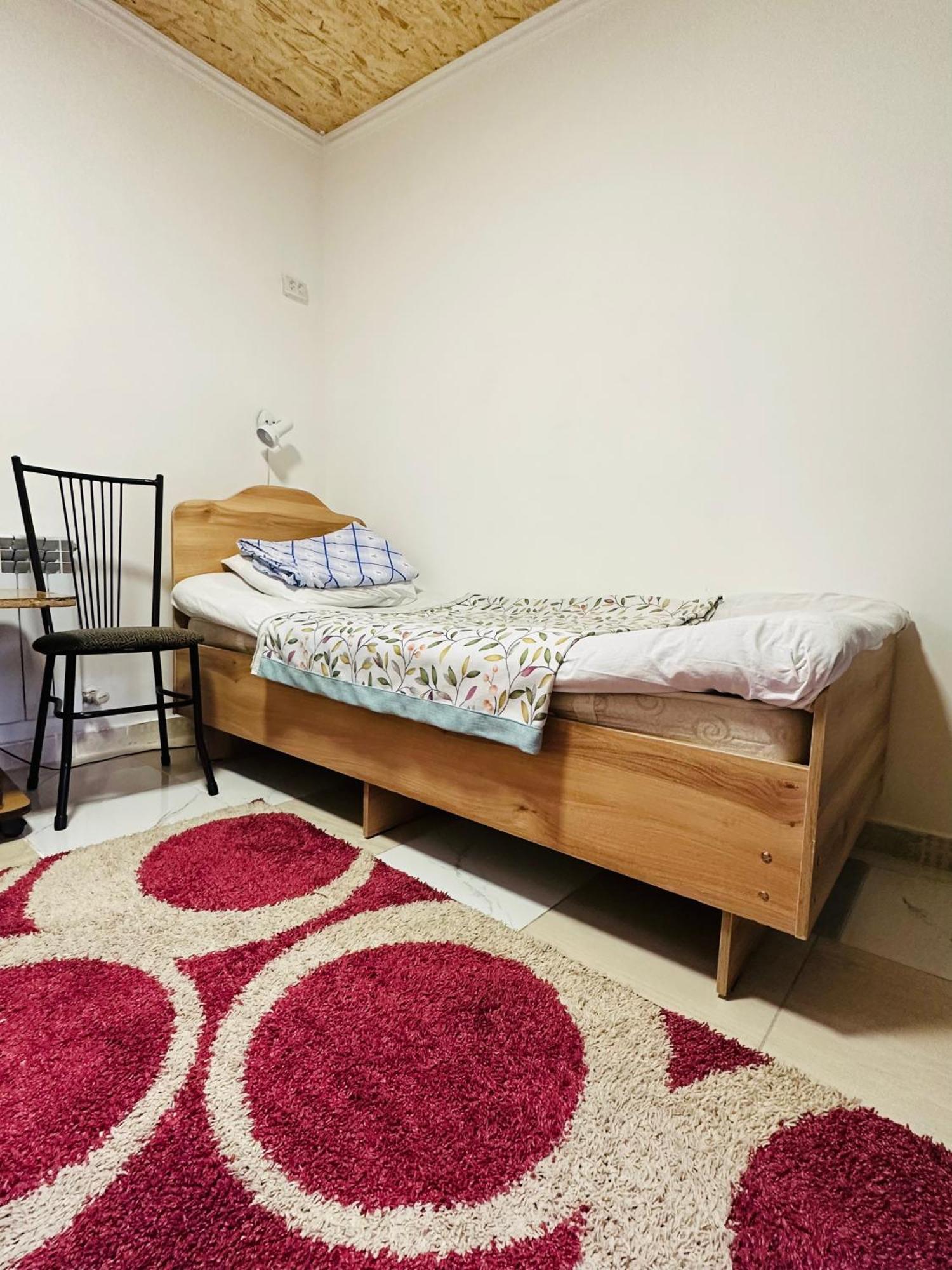 Sweet Home Hostel Biskek Kültér fotó