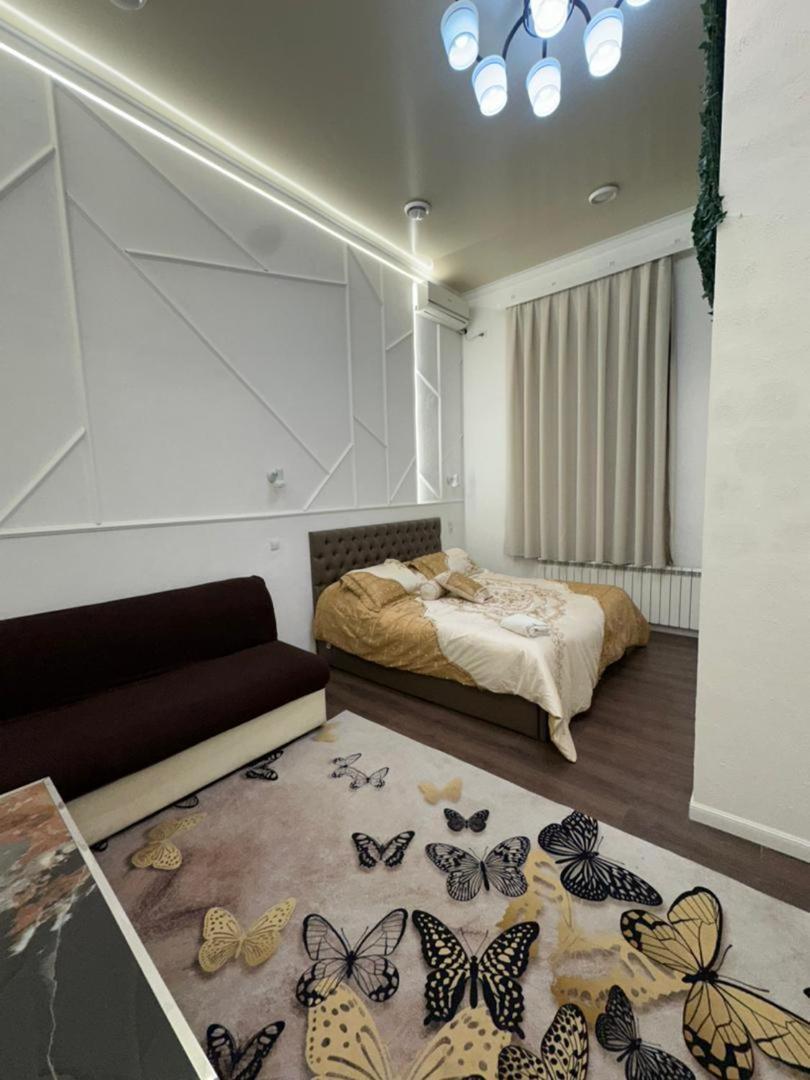 Sweet Home Hostel Biskek Kültér fotó