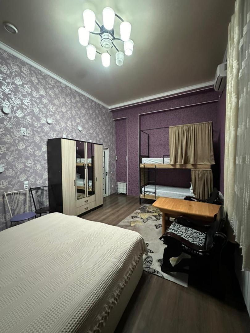 Sweet Home Hostel Biskek Kültér fotó